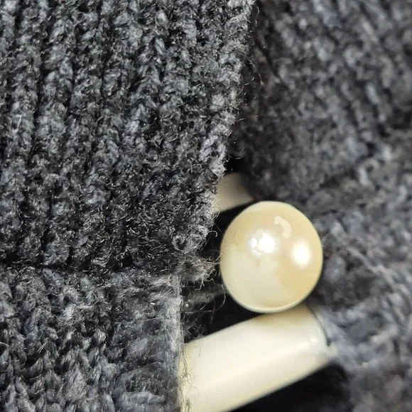 Vintage Huntington Ridge Floral Rose Knit Sweater Button Neck Pearl Detail Gray - Picture 11 of 16